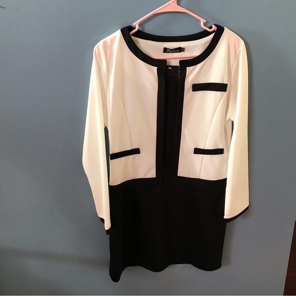NWT Fashion black & white festive long sleeves dress. Career, work, elegant